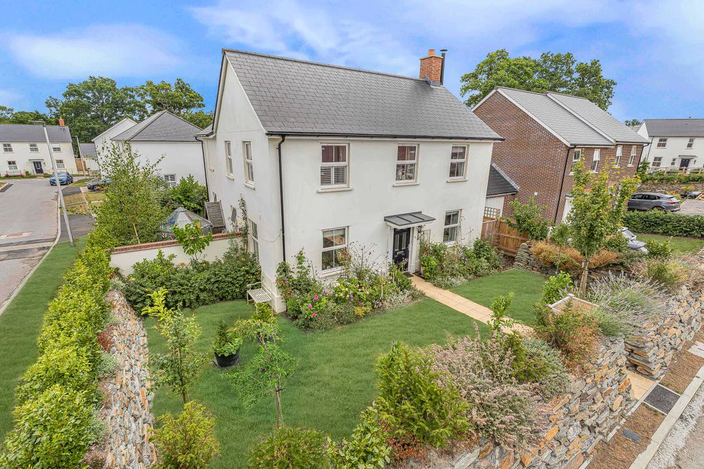 Property photo 1 of 36 17_60163