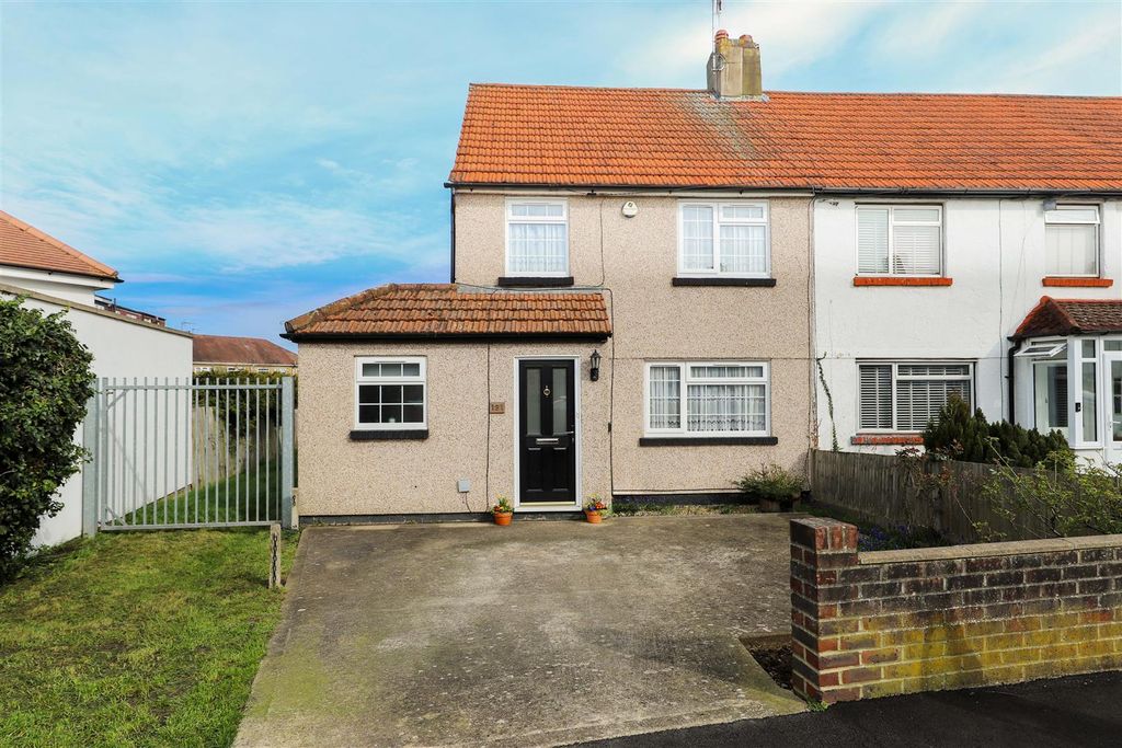 Property photo 1 of 13 Front