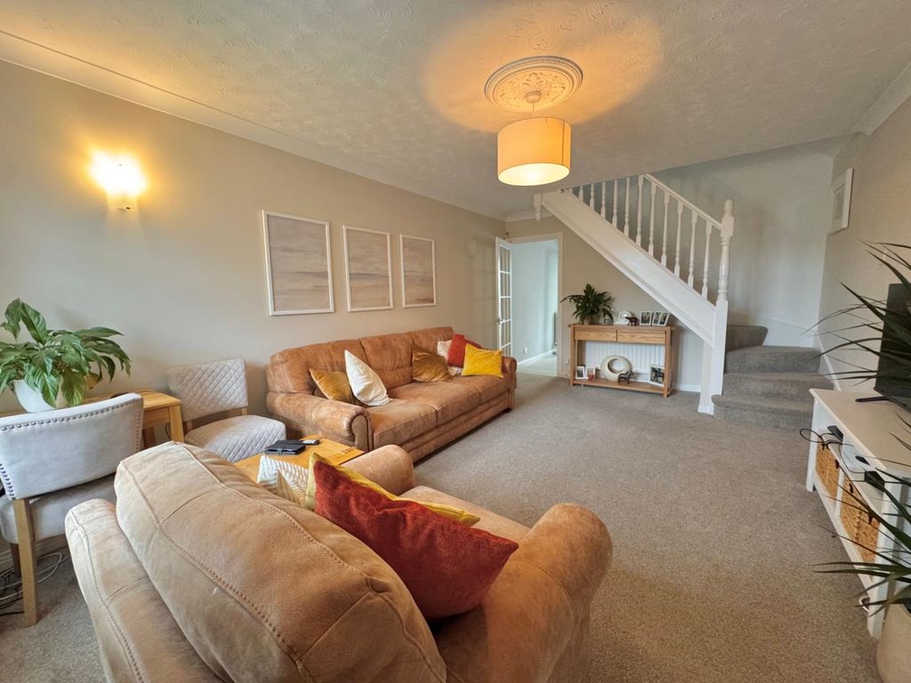 Property photo 2 of 15 Daf9A6B3-Bf56-40Ec-8d0c-4406B3291F5A