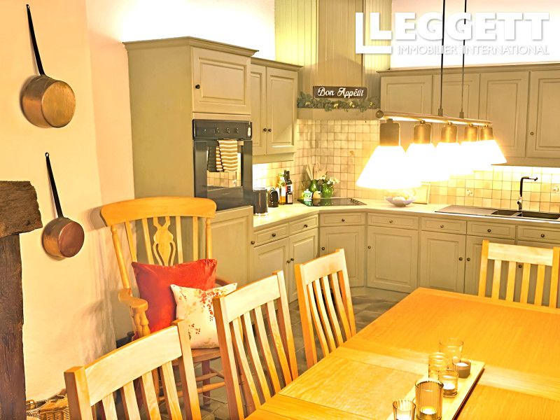 Property photo 3 of 10