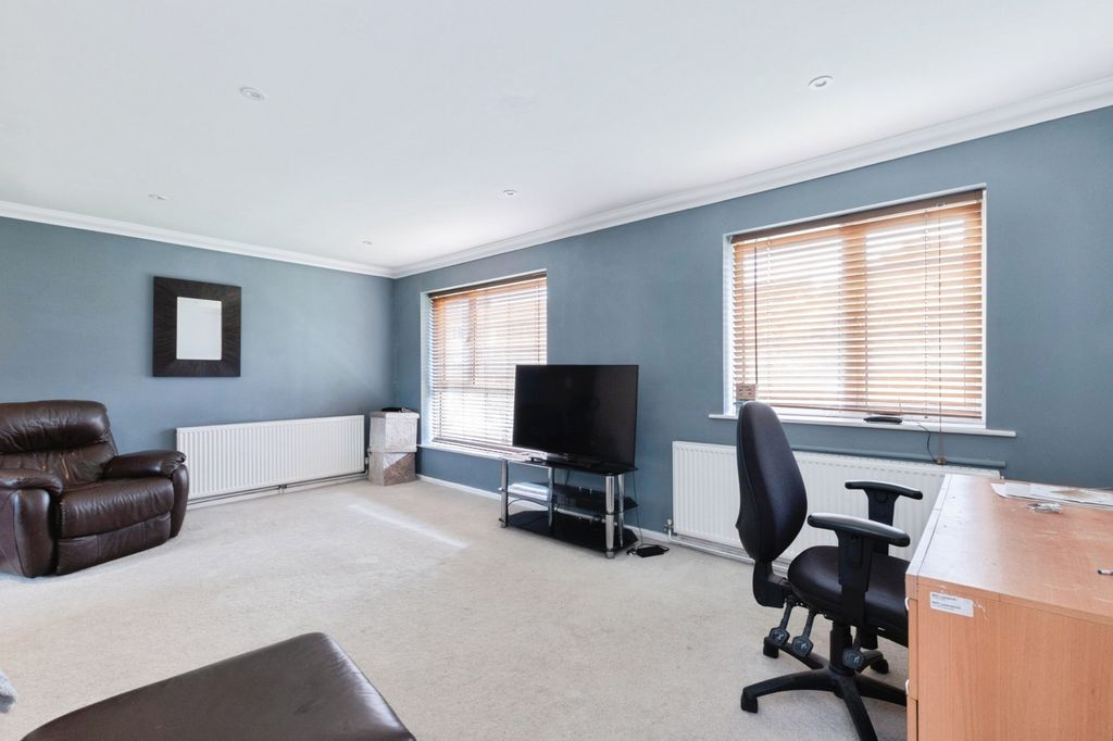 Property photo 3 of 10 Lounge/Diner