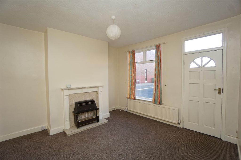Property photo 3 of 9