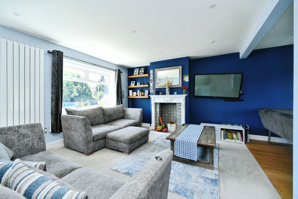 Property photo 2 of 17