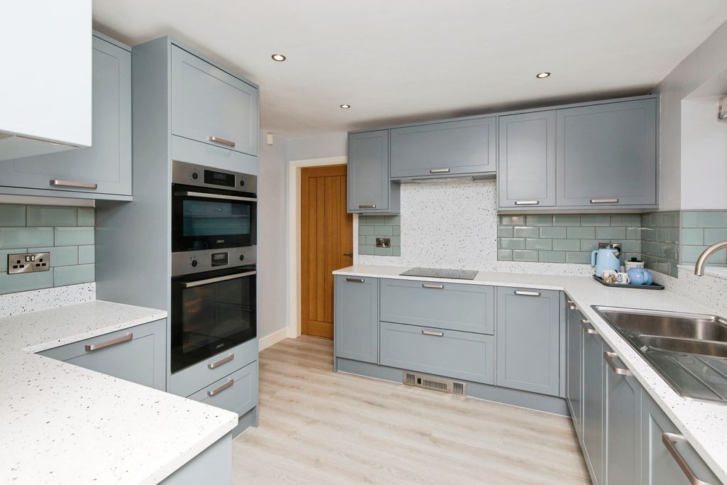 Property photo 2 of 20 Img_5197