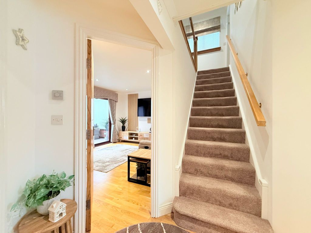 Property photo 3 of 33