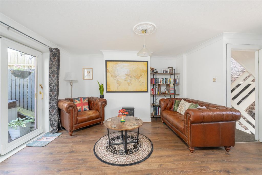 Property photo 3 of 17 103_Howdenburn_Court-05.Jpg