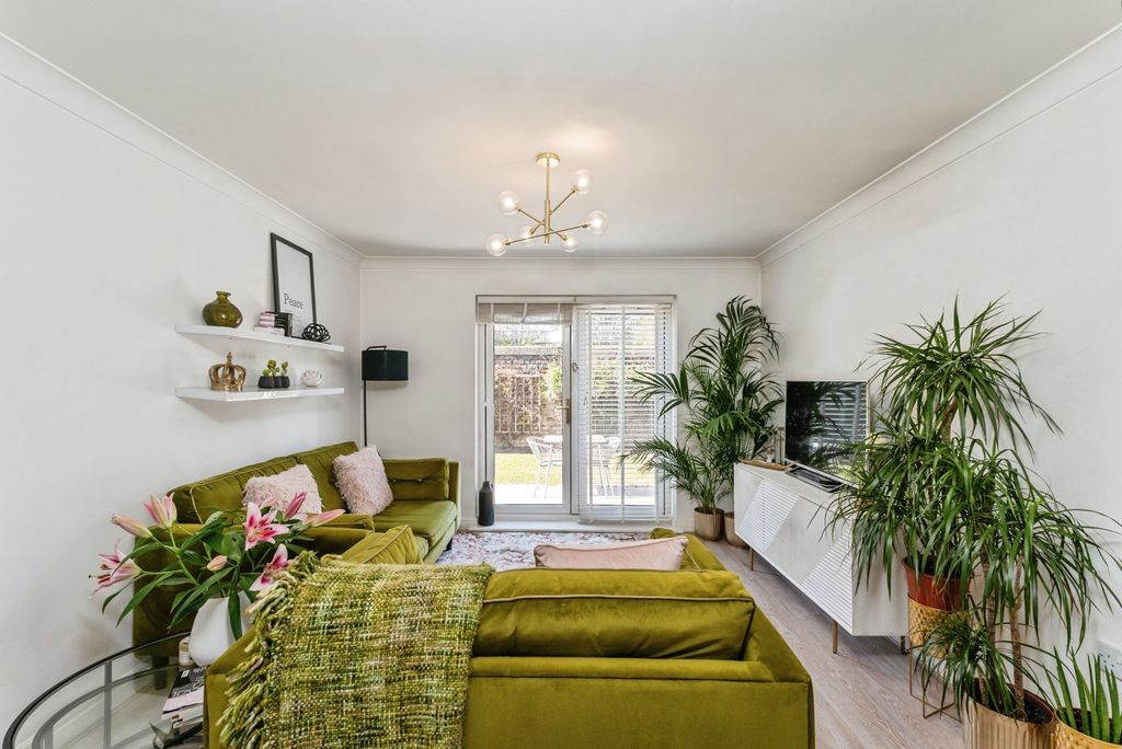 Property photo 2 of 19 Pbox-Img.Jpg