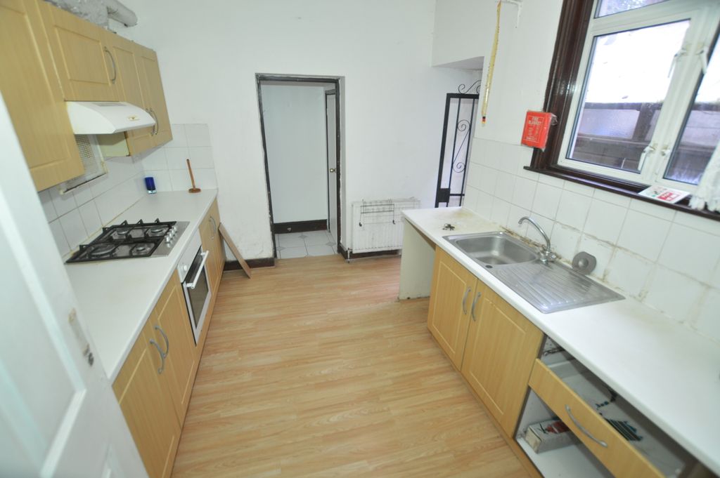 Property photo 2 of 8 Dsc_0072