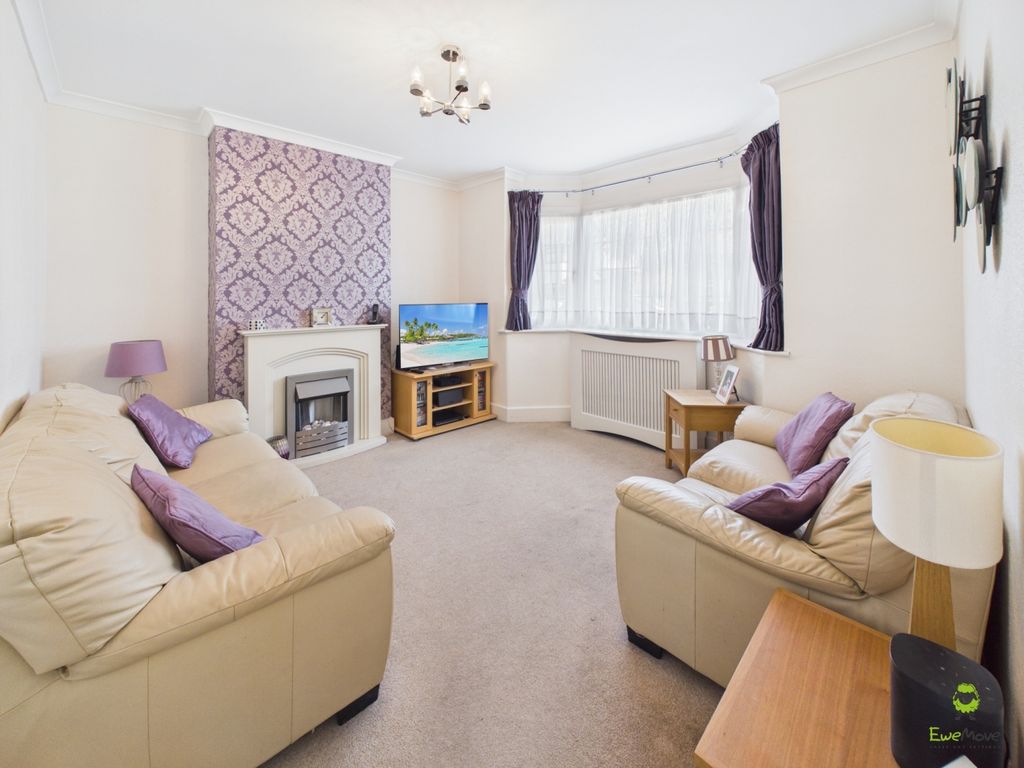 Property photo 2 of 18 Presented By Clinton Crawford - Ewemove Bexley And
