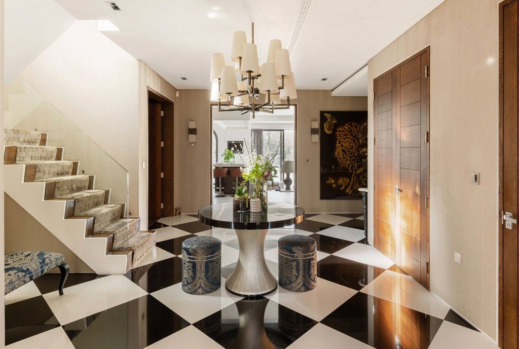 Property photo 3 of 42 Picture No. 04