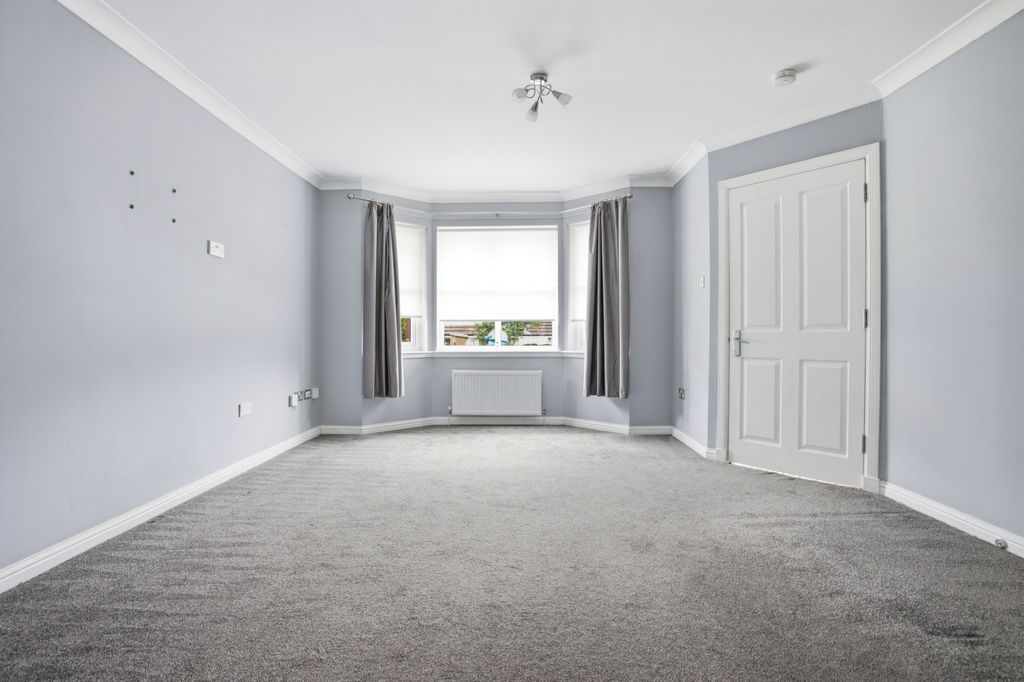 Property photo 2 of 26