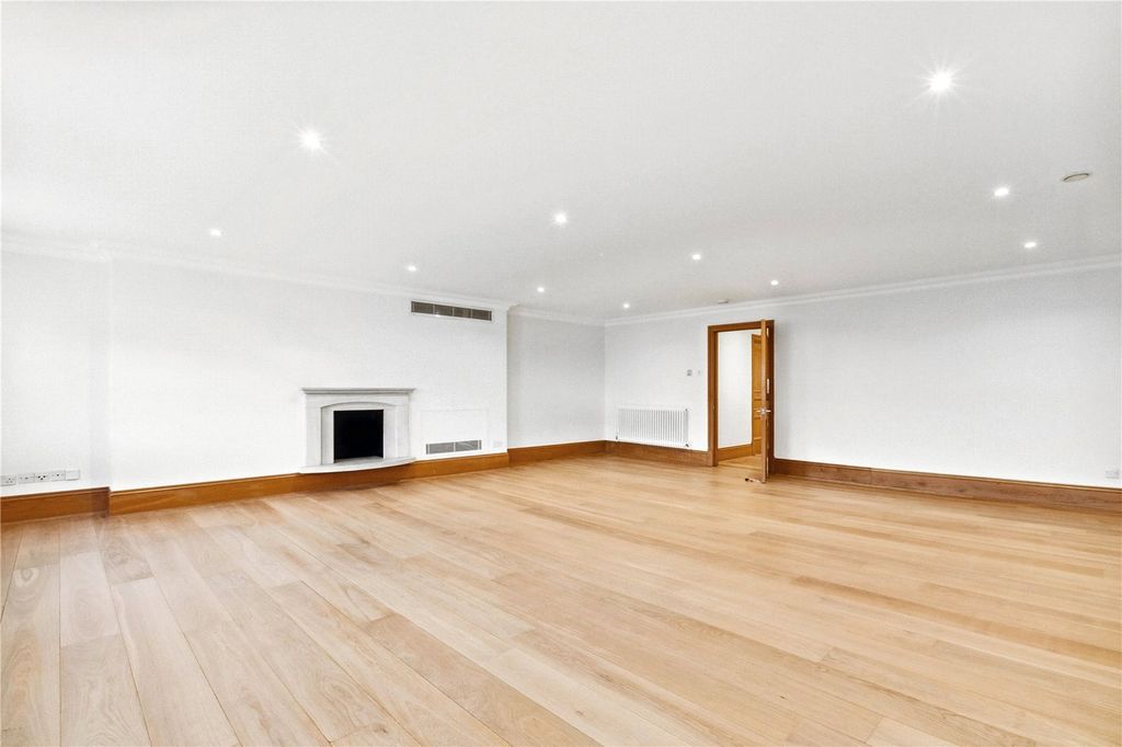 Property photo 2 of 13 Reception Room