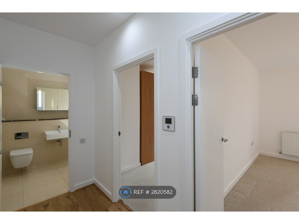 Property photo 3 of 13 Hallway