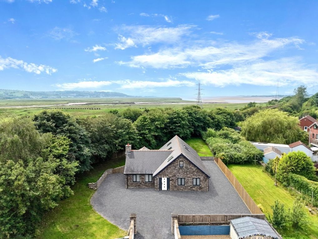 Property photo 2 of 36