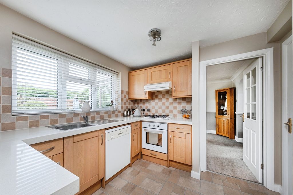Property photo 3 of 17