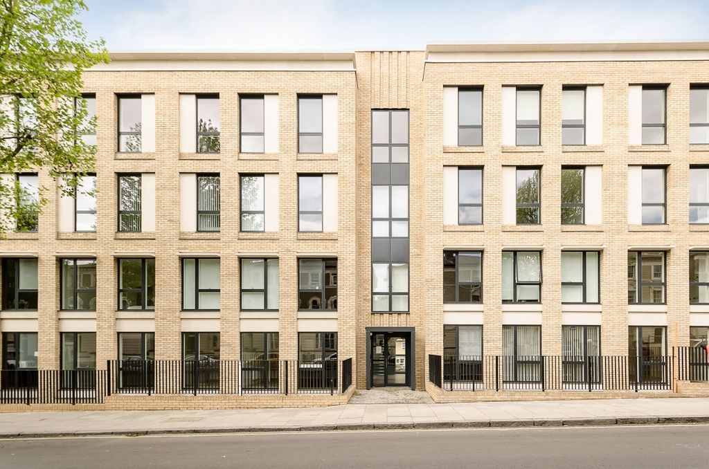 Property photo 2 of 13