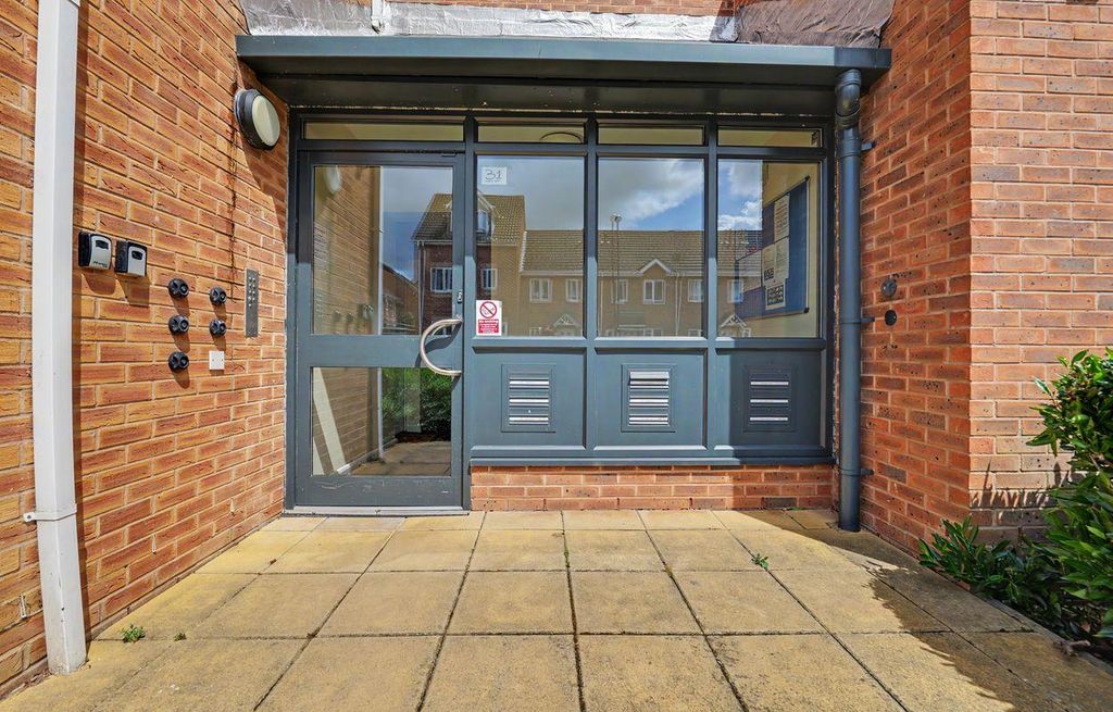 Property photo 2 of 15 External