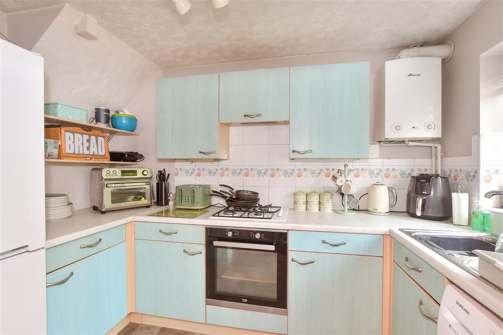 Property photo 3 of 14 Kitchen Area