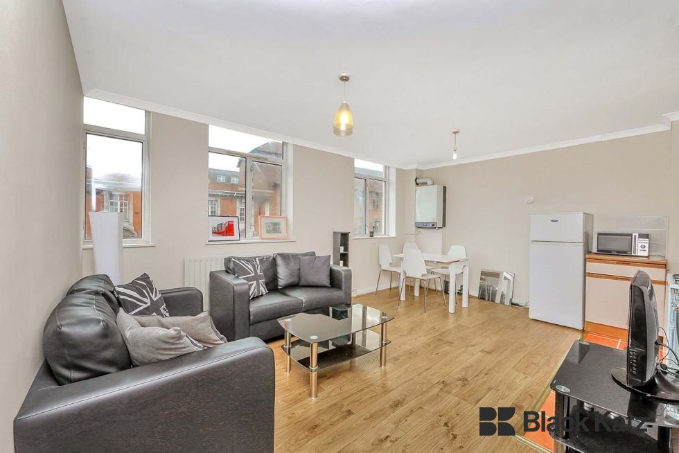 Property photo 2 of 5