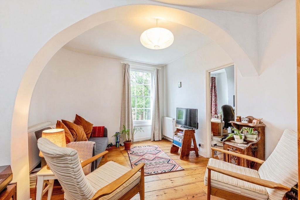 Property photo 2 of 17 Photo