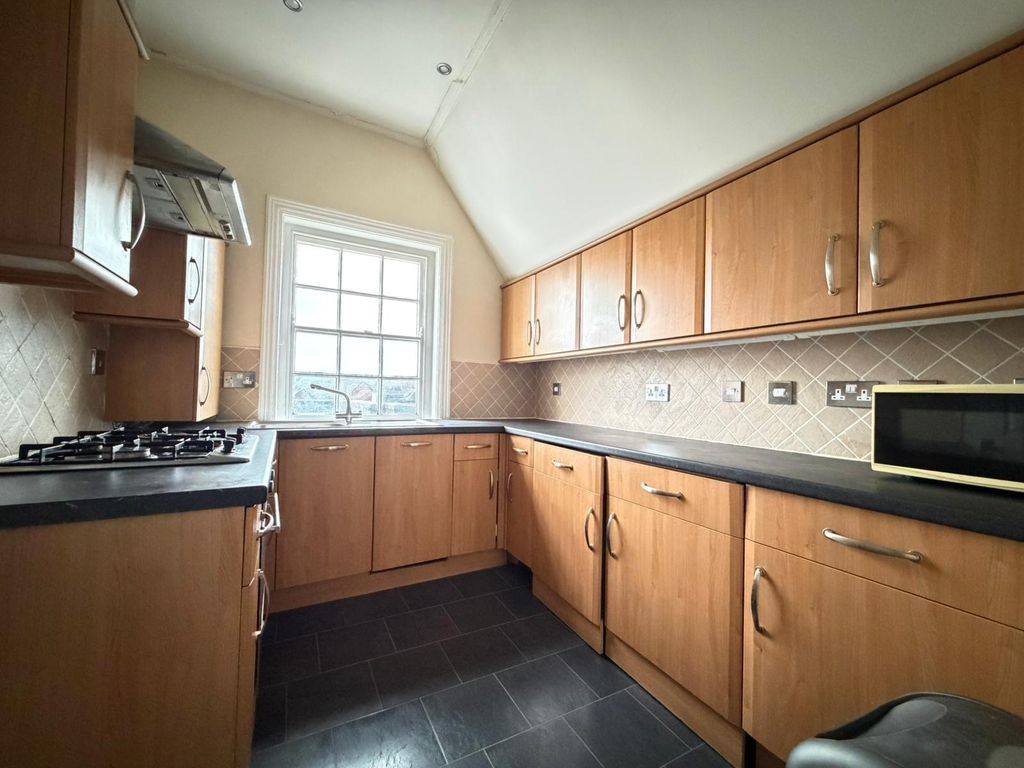 Property photo 3 of 10 Image