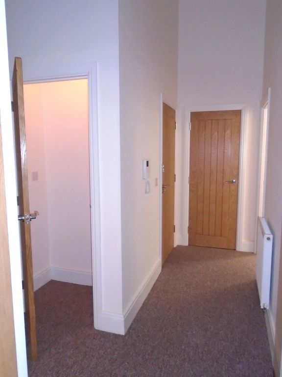 Property photo 2 of 13 Entrance Hall