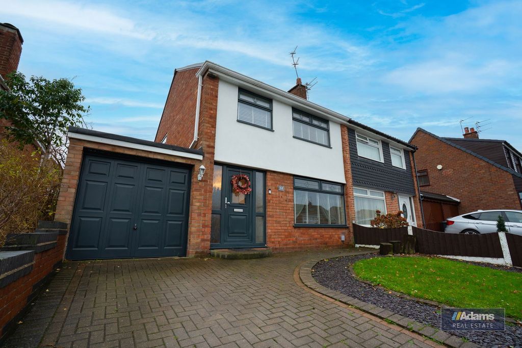 Property photo 3 of 31