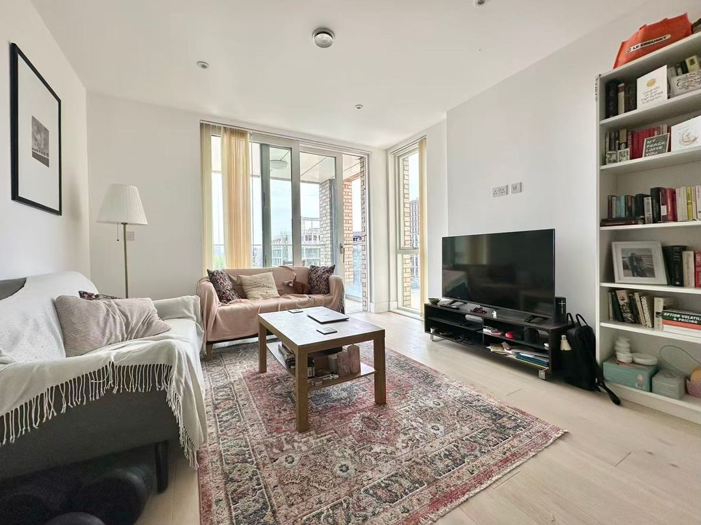 Property photo 2 of 18