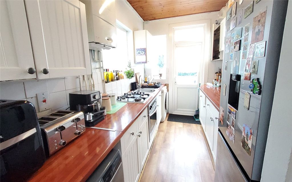 Property photo 3 of 9 Picture No. 10