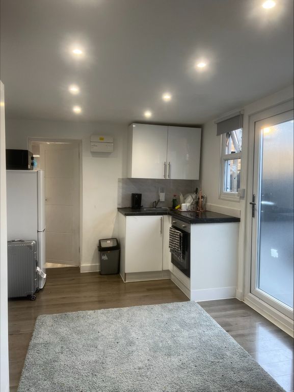 Property photo 2 of 5 3674891