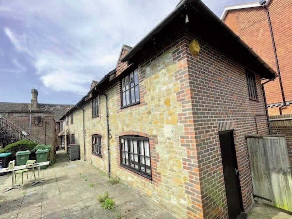 Property photo 1 of 1 Prominent Ground And First Floor 'e' Class Premises To Let In Haslemere, Surrey.