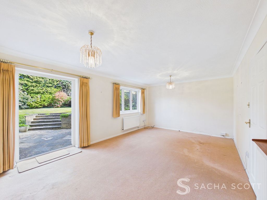 Property photo 3 of 27 Living Room