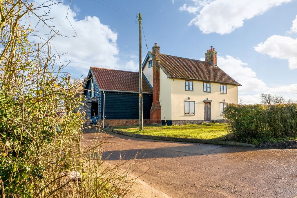 Property photo 1 of 31