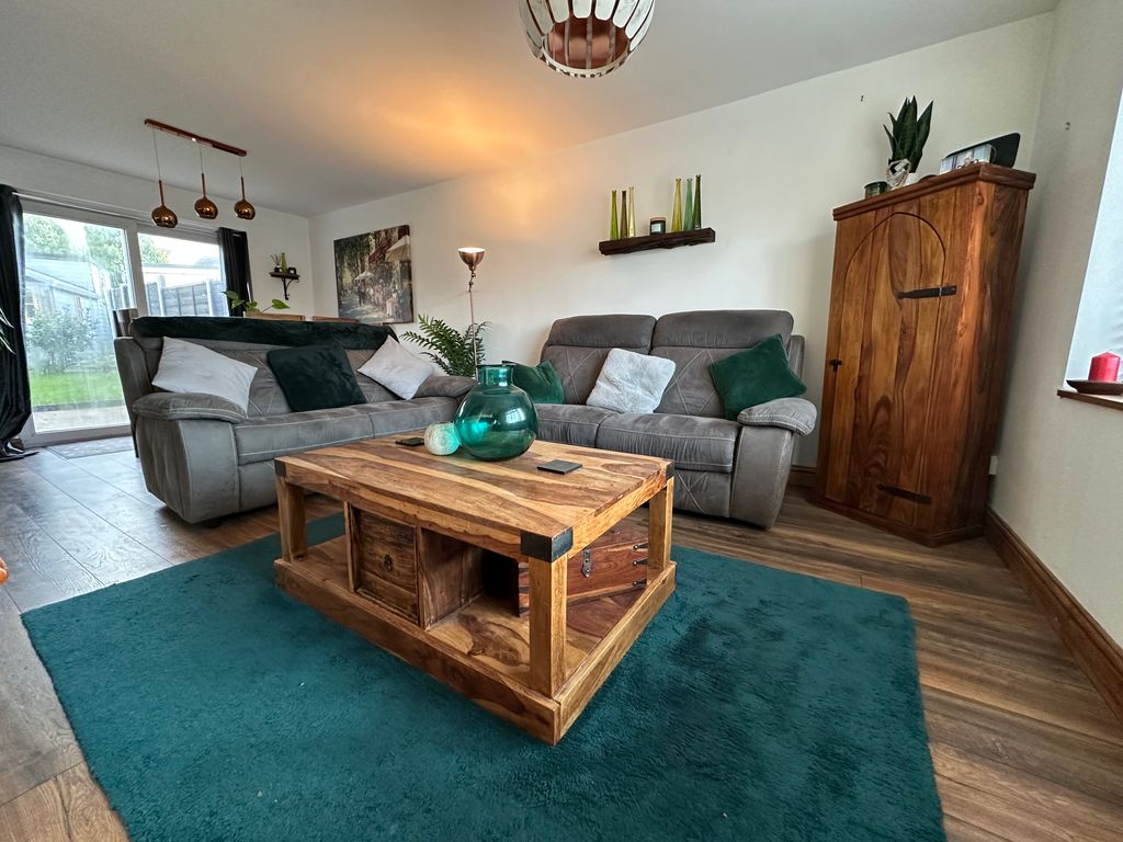 Property photo 3 of 11 Image