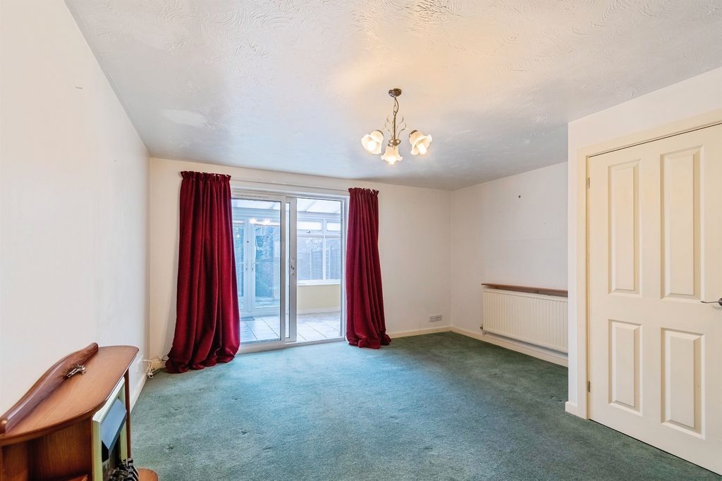 Property photo 3 of 13