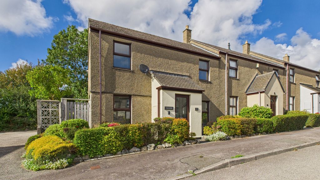 Property photo 1 of 10 3Â Bedroom Semi-Detached House For Sale