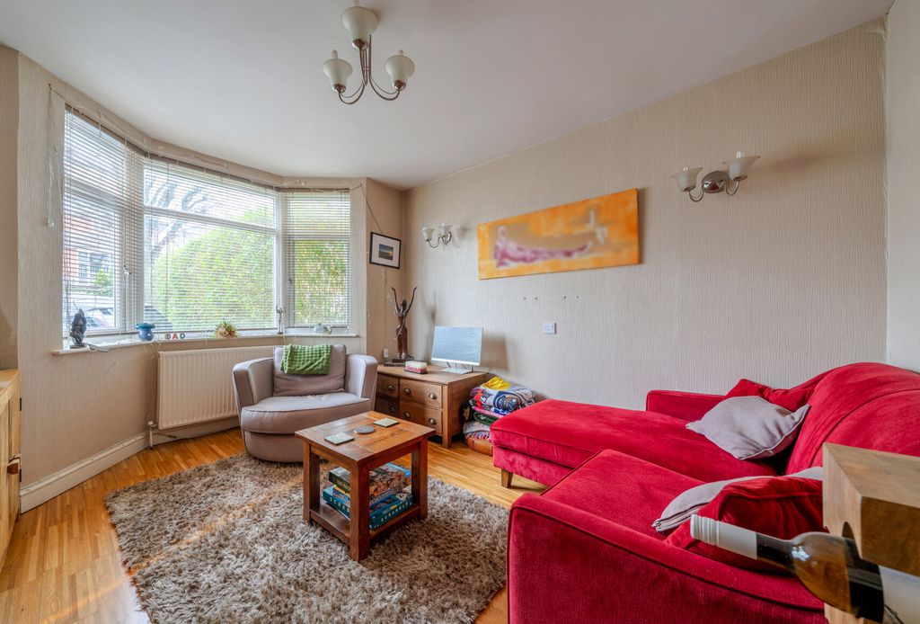 Property photo 2 of 15 1419205-13-699c86...