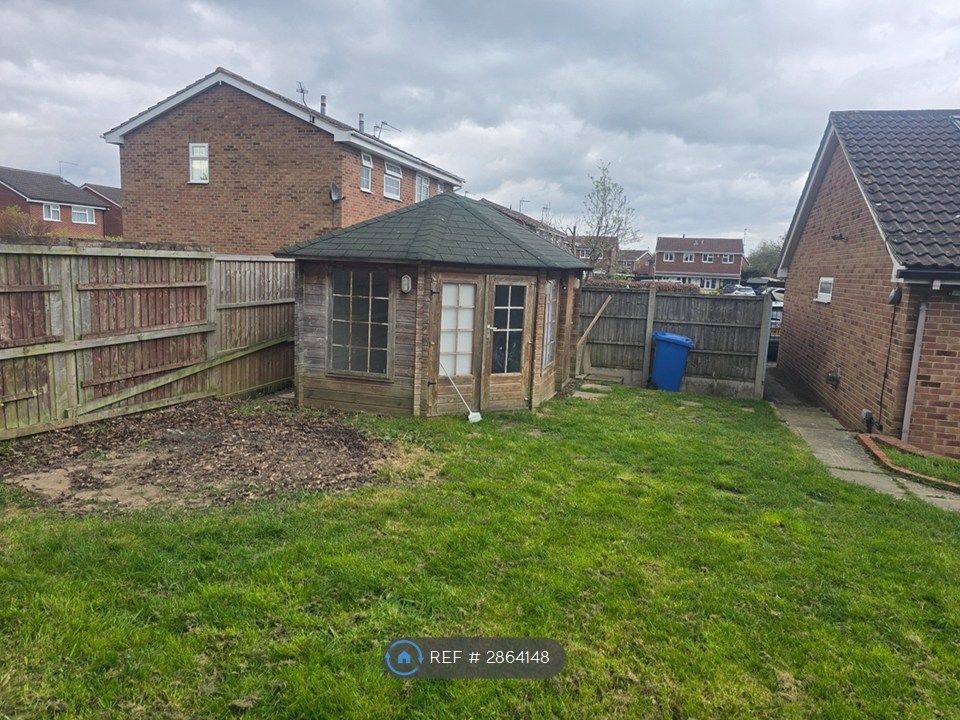 Property photo 2 of 32