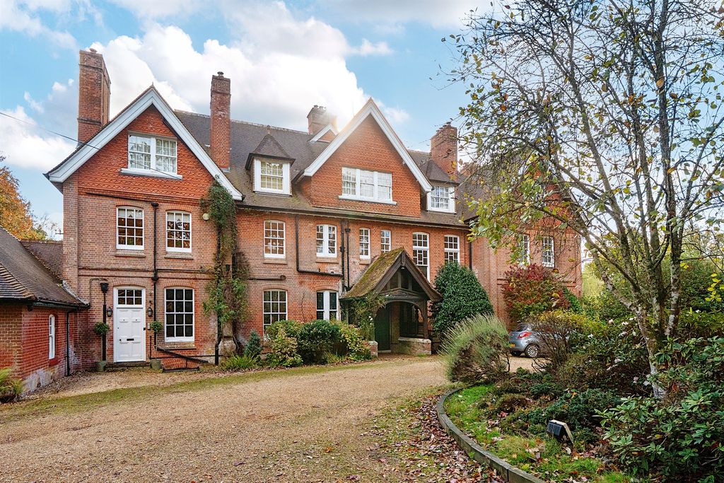 Property photo 1 of 21