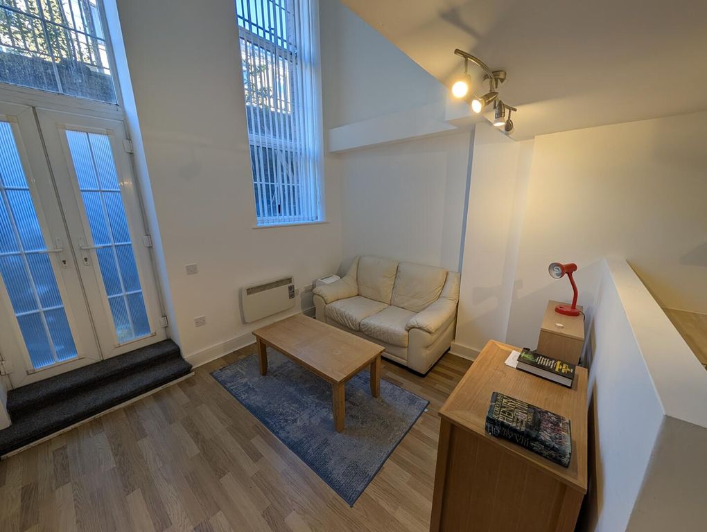 Property photo 1 of 14 Living Room