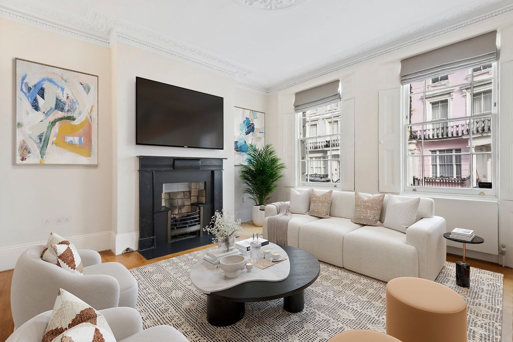 Property photo 2 of 23