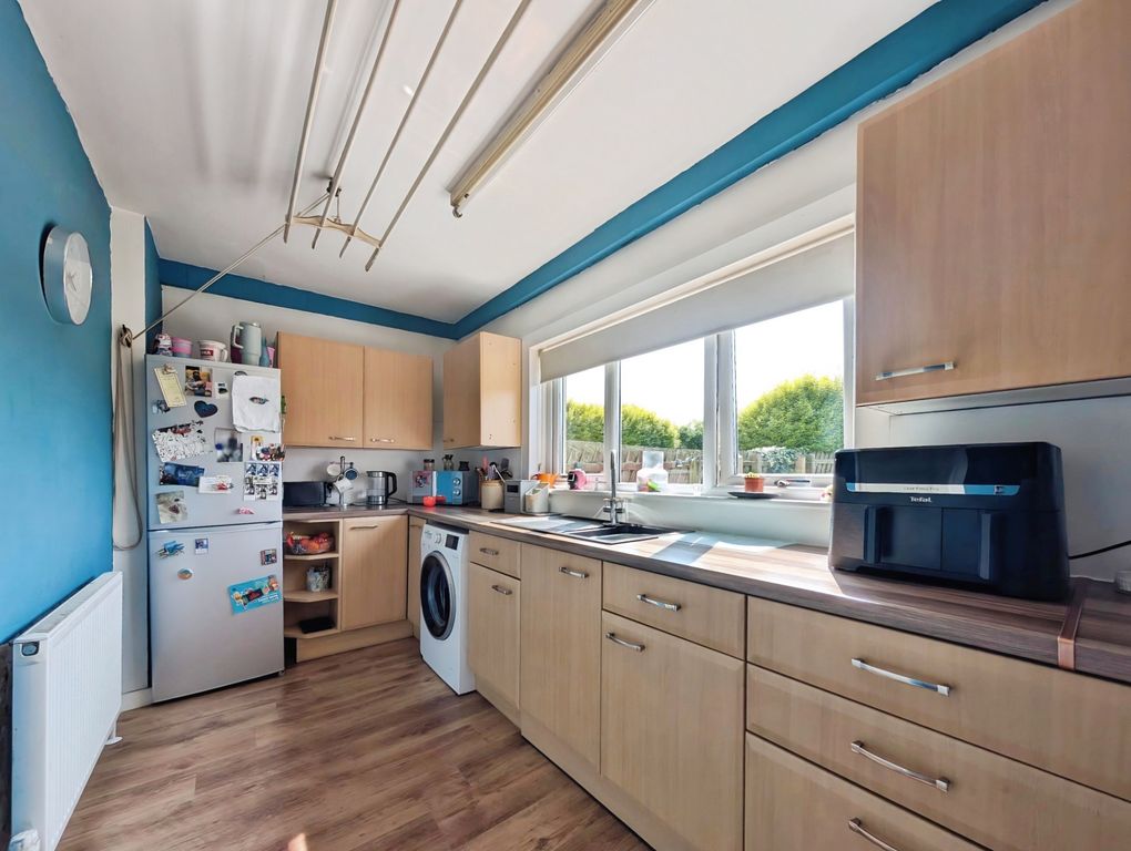 Property photo 2 of 22 Kitchen
