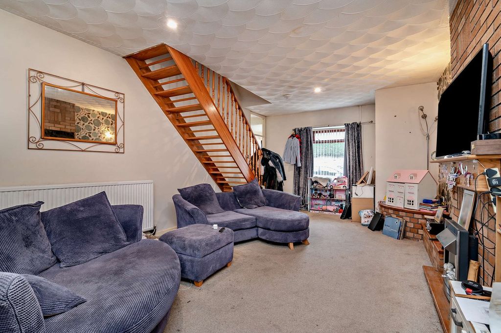 Property photo 3 of 16