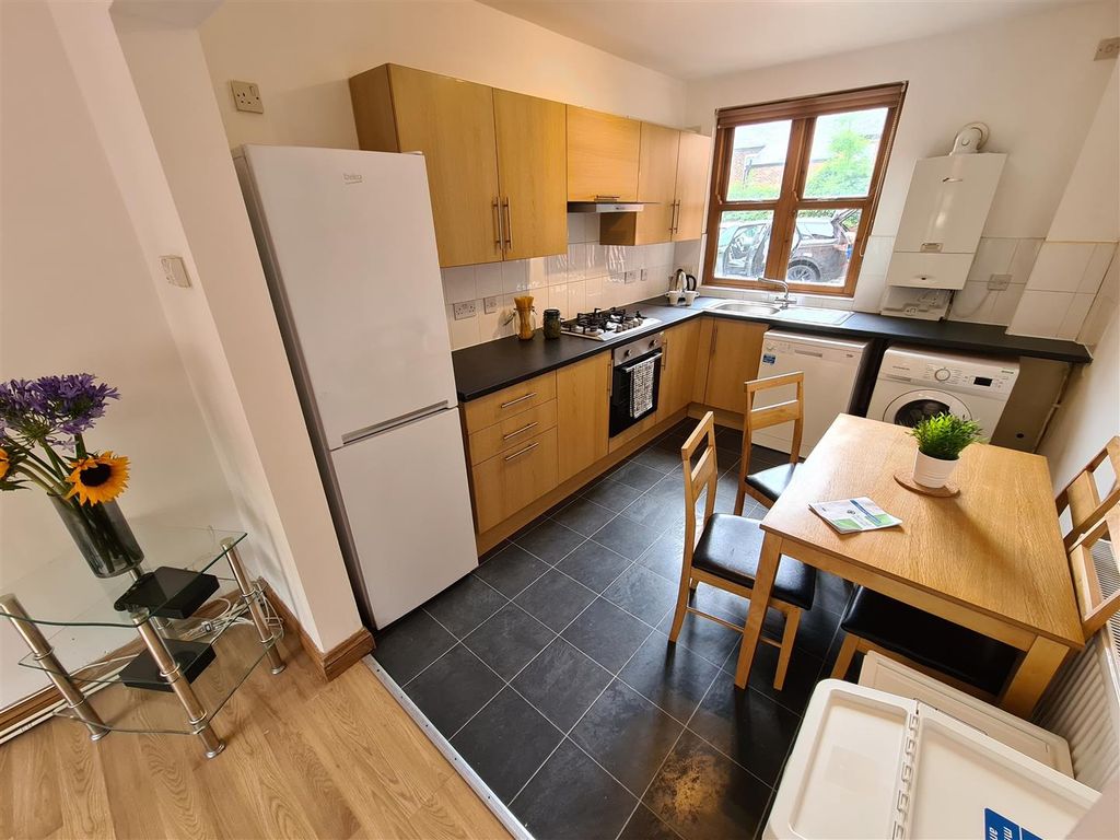 Property photo 3 of 12 19 Grenfell (3).Jpg