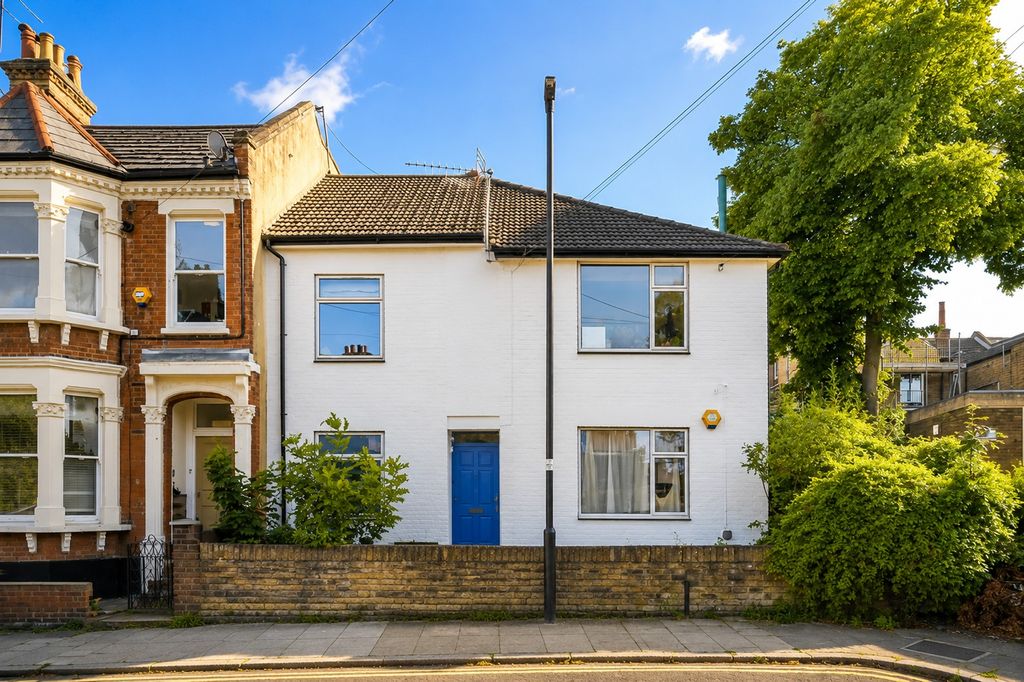 Property photo 2 of 13