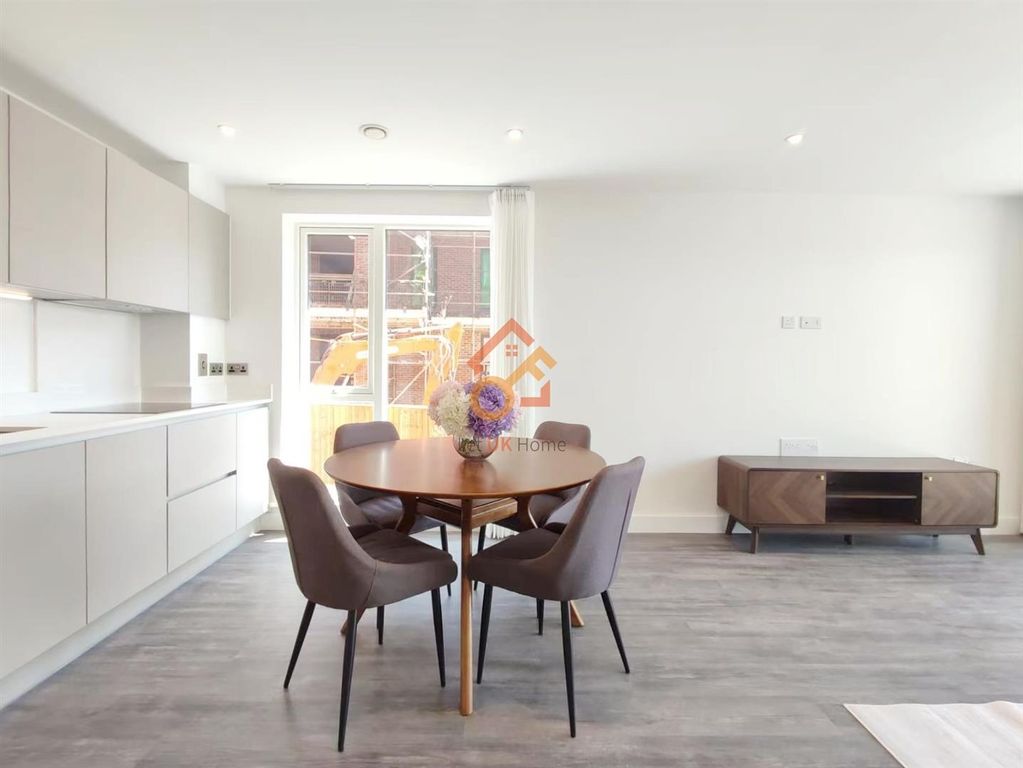 Property photo 2 of 13 8F5931F60F7A3B53B57d81d5A16Dace7.Jpg