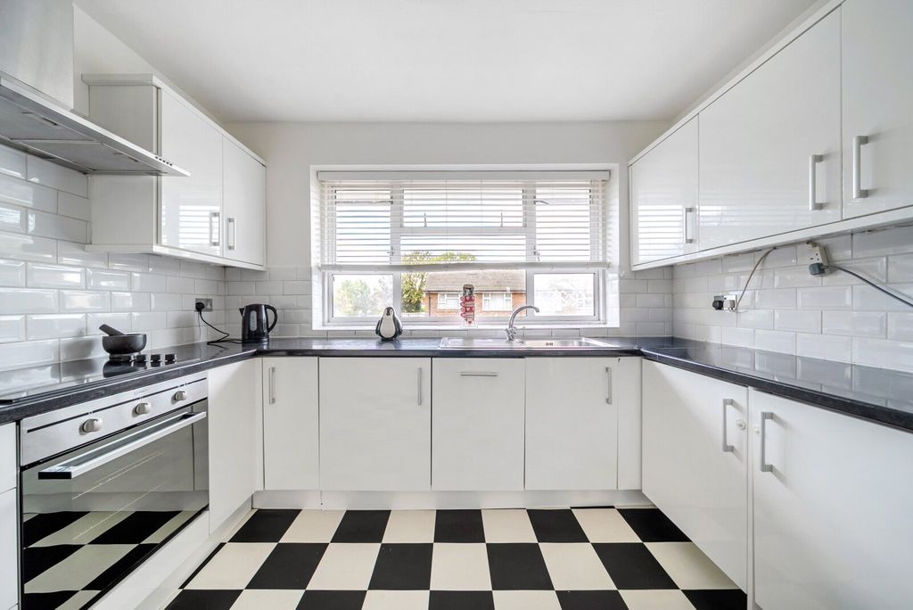 Property photo 2 of 13 Kitchen