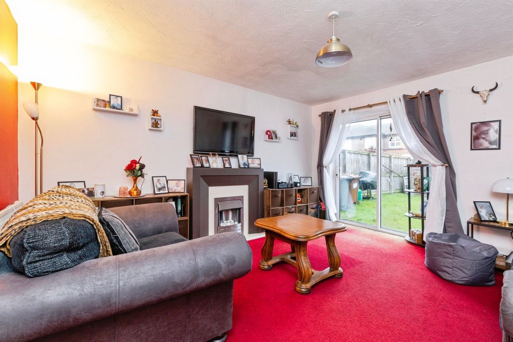 Property photo 2 of 11