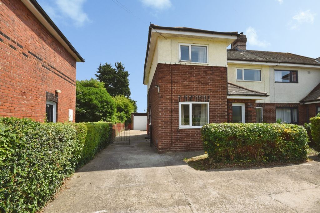 Property photo 1 of 21
