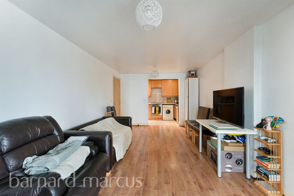 Property photo 3 of 8